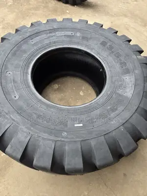 23.5-25 Roadhker Tyres (Tractor)