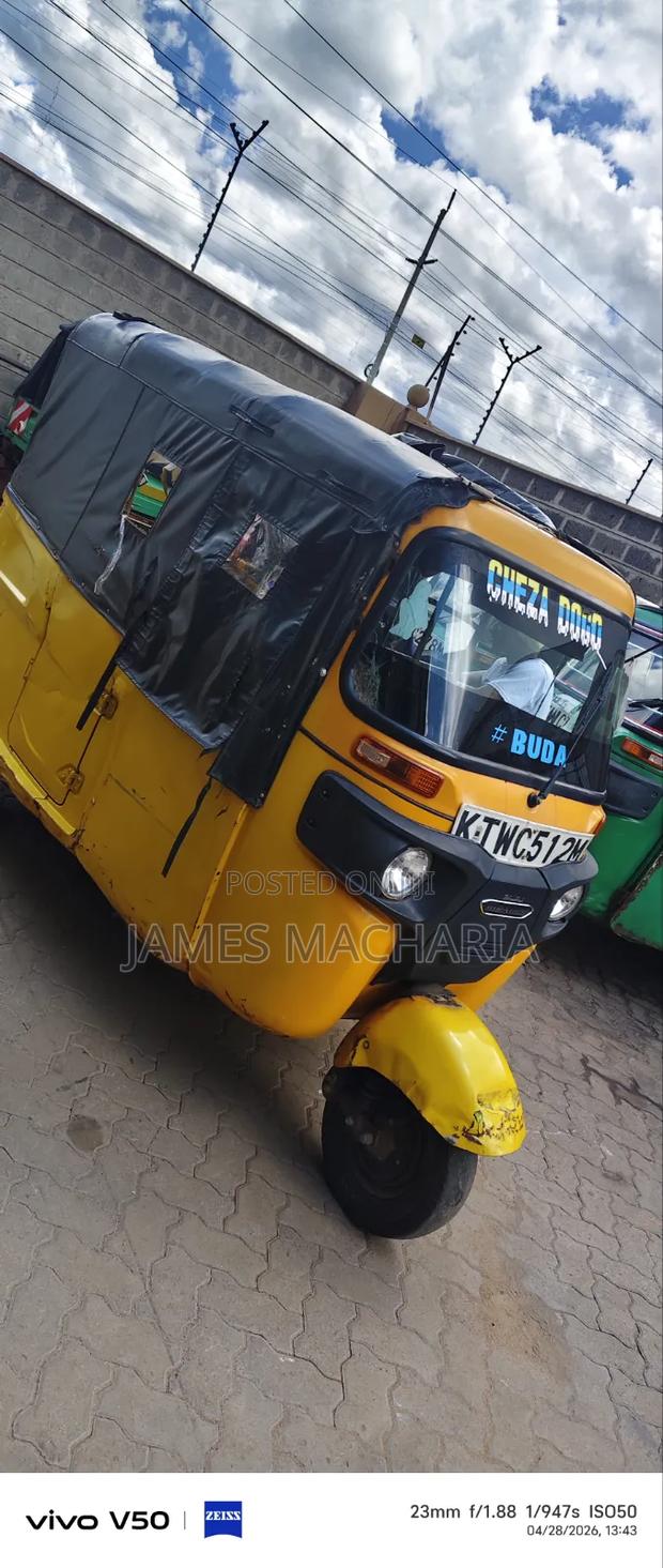 Bajaj Boxer 150 UG 2023 Yellow - thumbnail 2