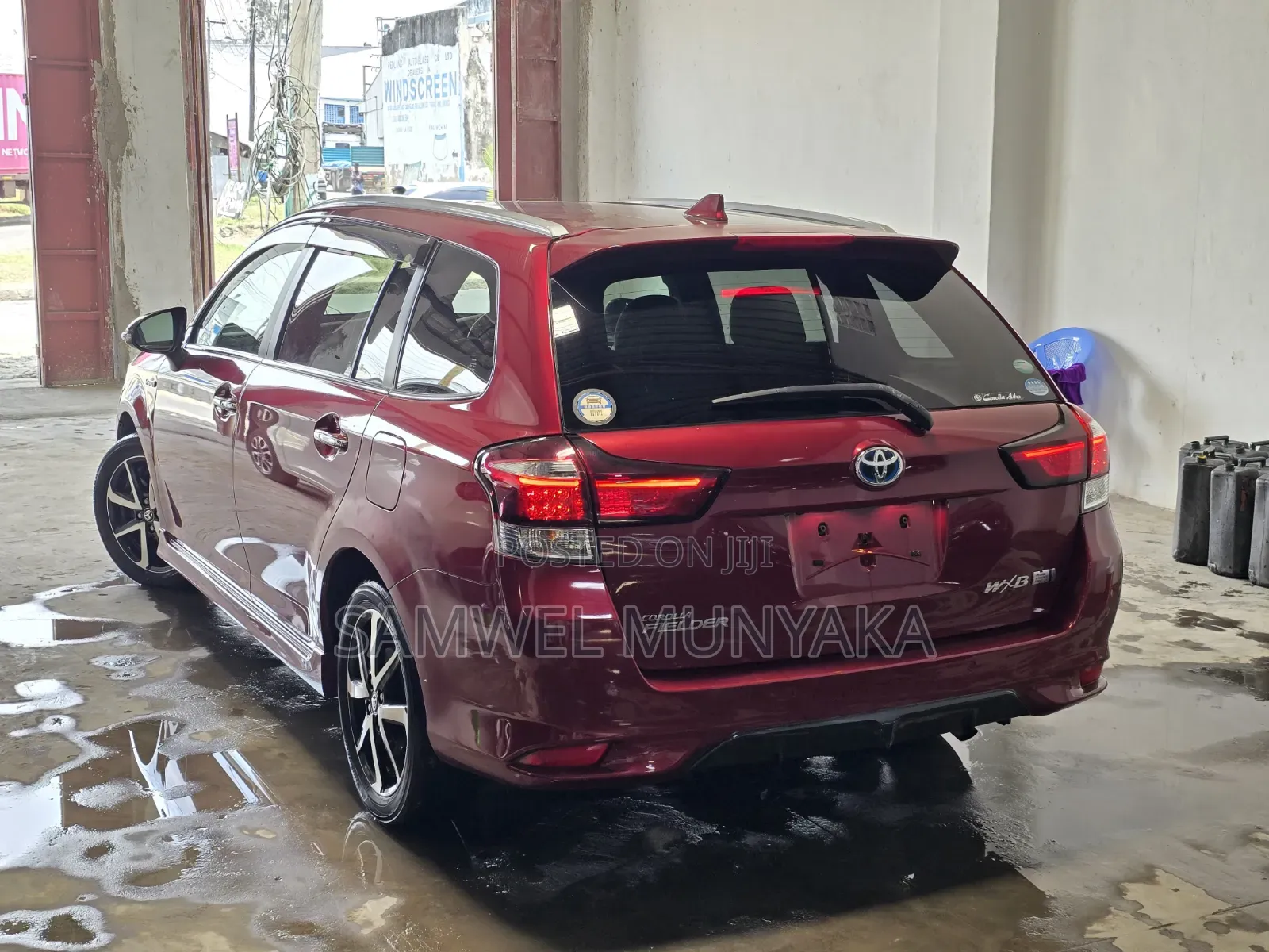 Toyota Corolla Fielder 1.5 Hybrid FWD 2019 Red