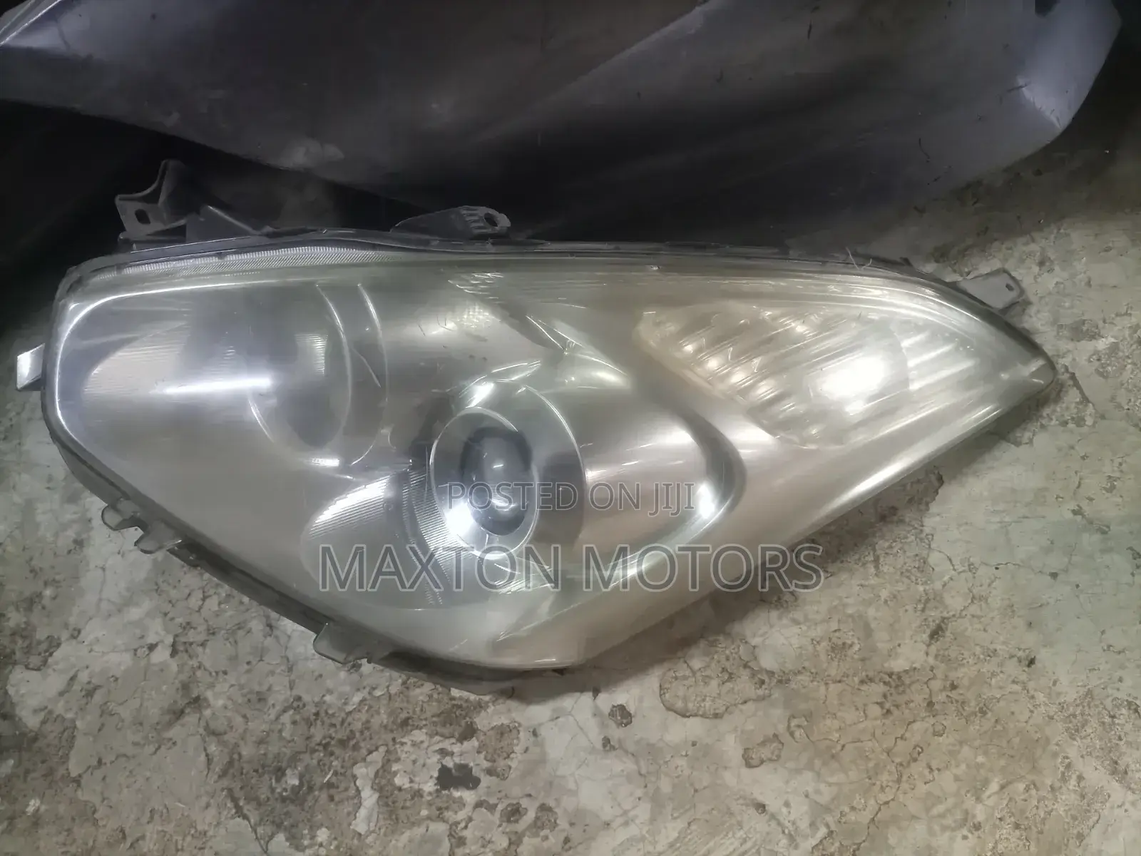 Headlight Toyota Wish 2005 Non Xenon