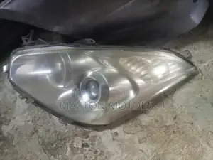 Headlight Toyota Wish 2005 Non Xenon
