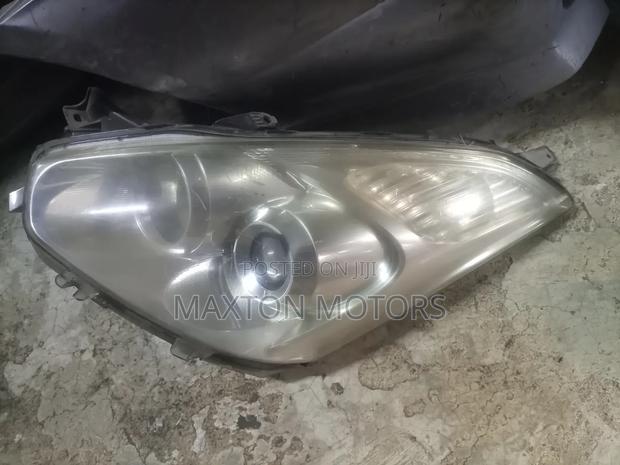 Headlight Toyota Wish 2005 Non Xenon