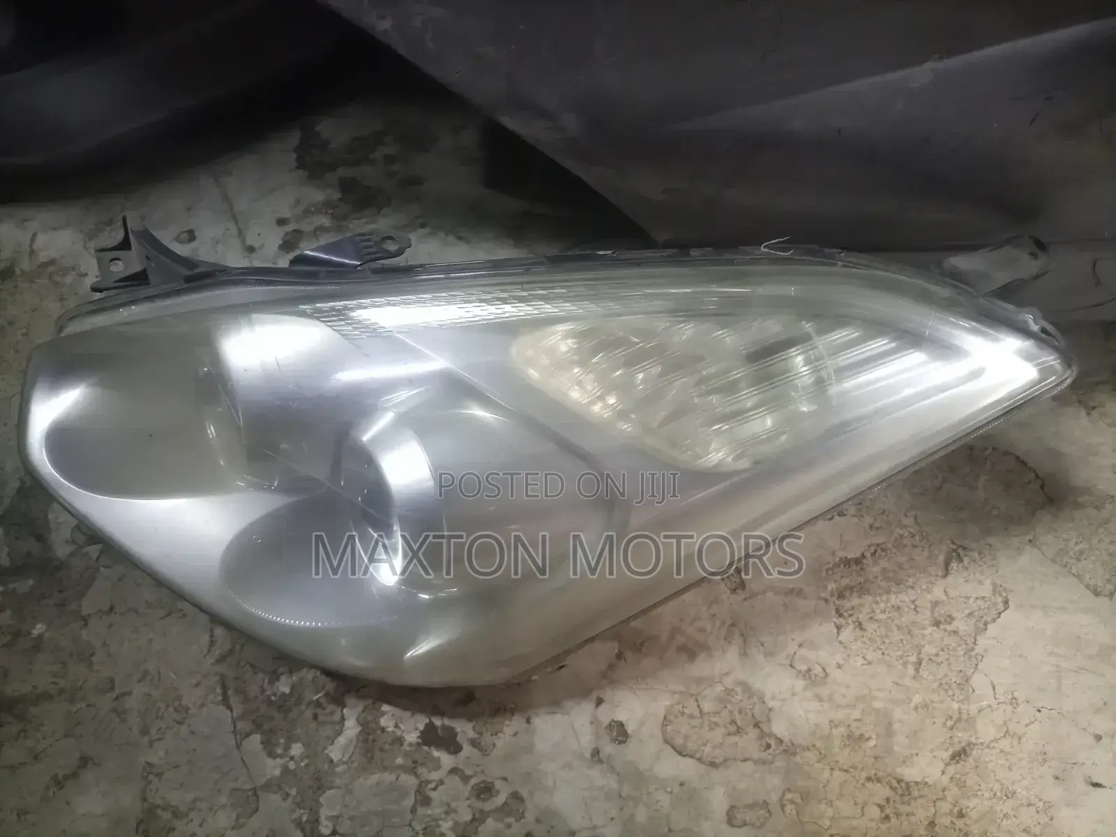 Headlight Toyota Wish 2005 Non Xenon