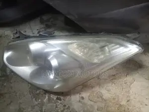 Headlight Toyota Wish 2005 Non Xenon