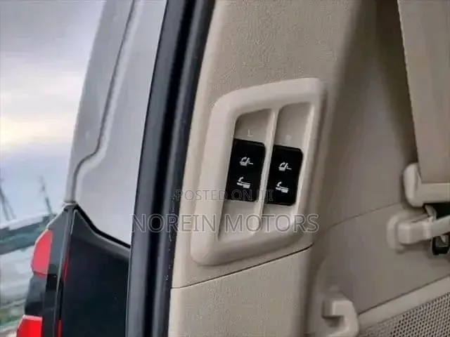 Toyota Land Cruiser Prado 4.0 Petrol TX 2018 White