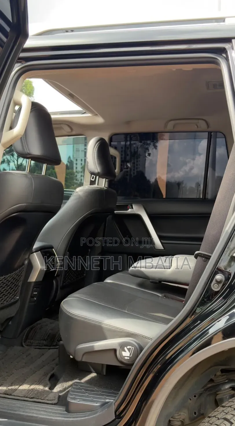 Toyota Land Cruiser Prado 2020 Black