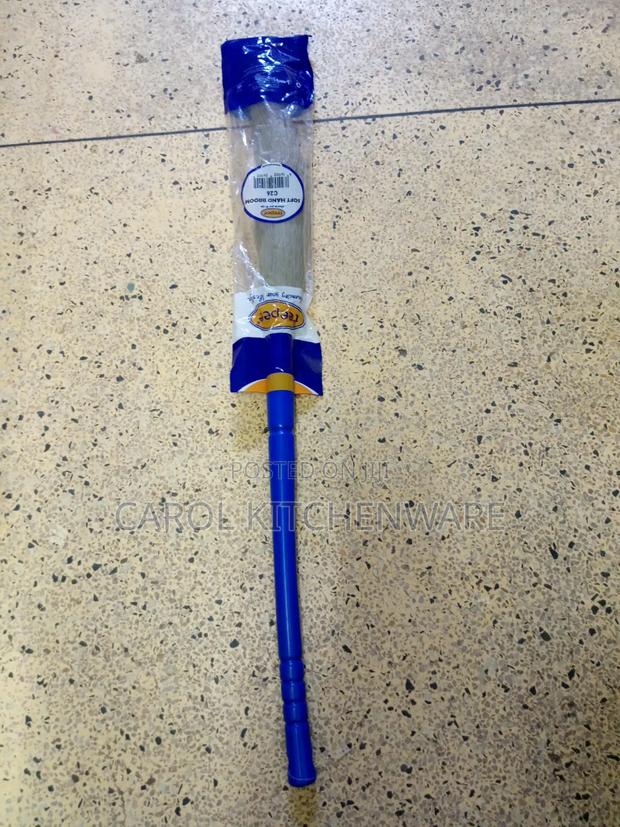 Plastic No Dust Broom - thumbnail 2