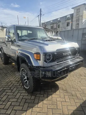 Toyota Land Cruiser 4.5 V8 TD 2020 Silver