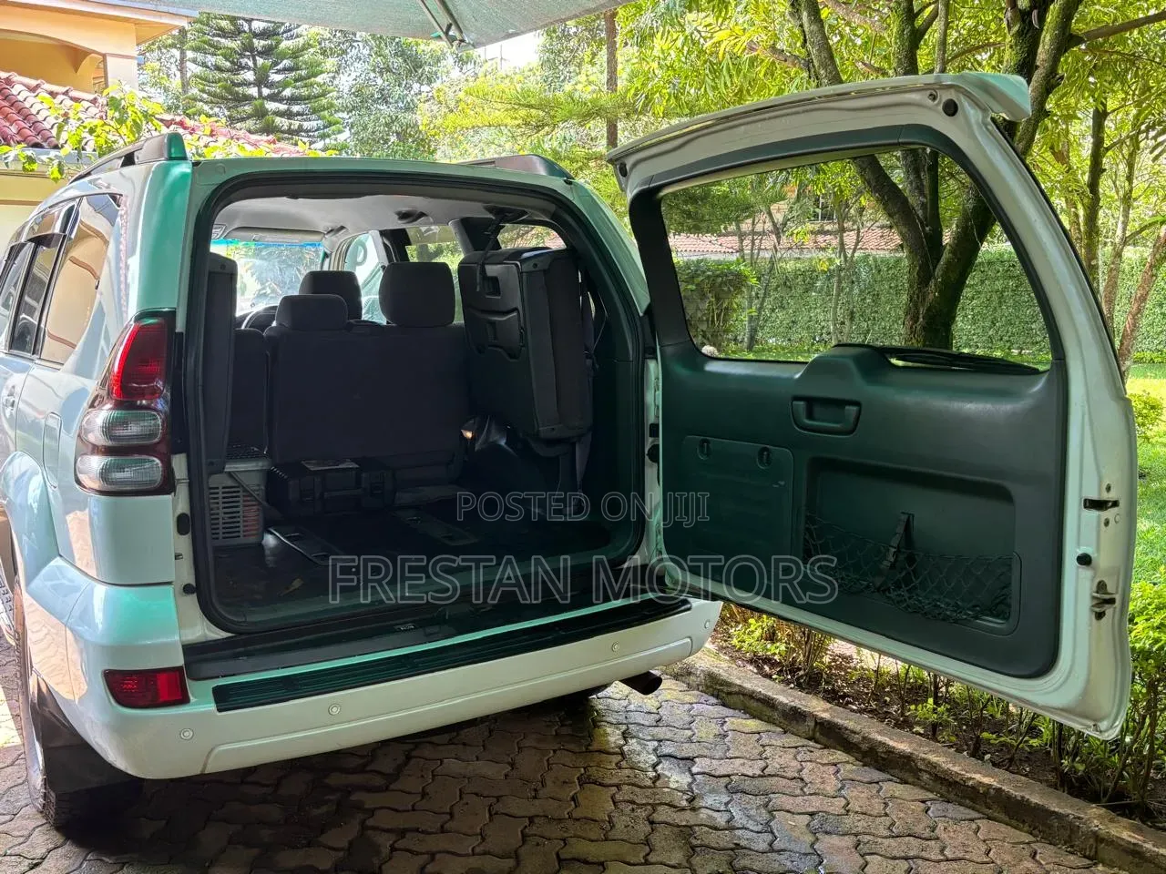 Toyota Land Cruiser Prado 2009 White