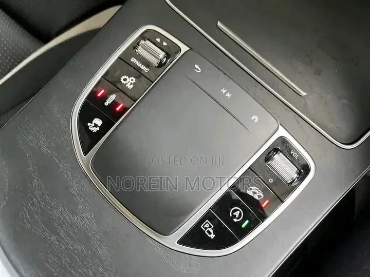 Mercedes-Benz GLC-Class 2019 White