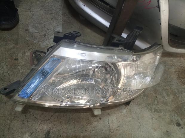 Headlight Nissan Serena C25 2005 Non Xenon
