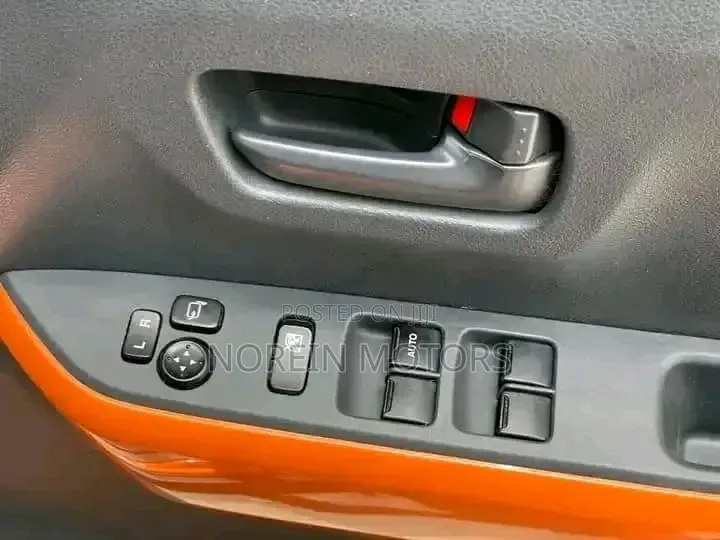Suzuki Hustler 2017 Orange