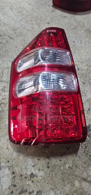 Taillight Noah Zr75 2012