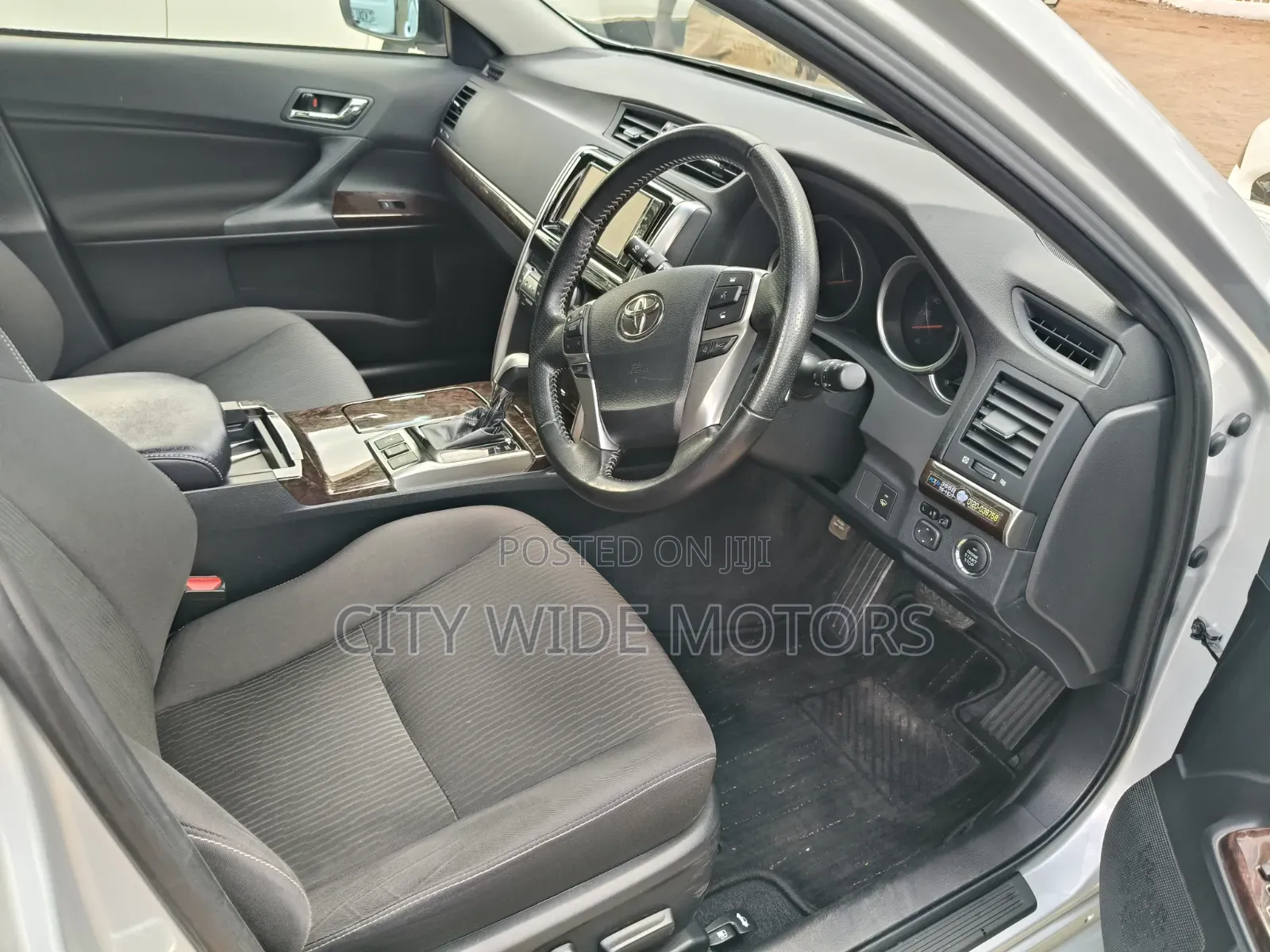 Toyota Mark X 2.5 AWD 2019 Silver