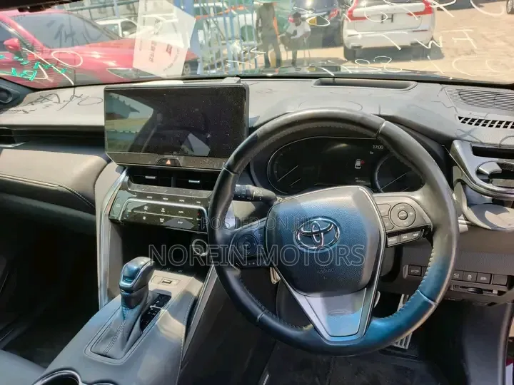 Toyota Harrier 2.0 2021 Black