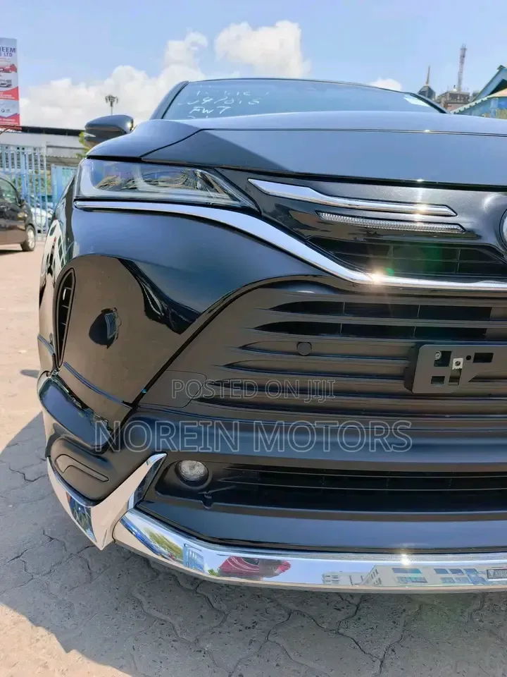 Toyota Harrier 2.0 2021 Black