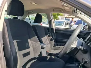 Toyota Axio 2019 Silver