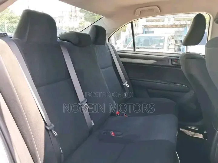 Toyota Axio 2019 Silver