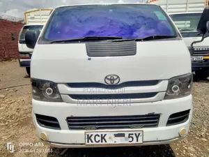 Toyota HiAce 2010 White