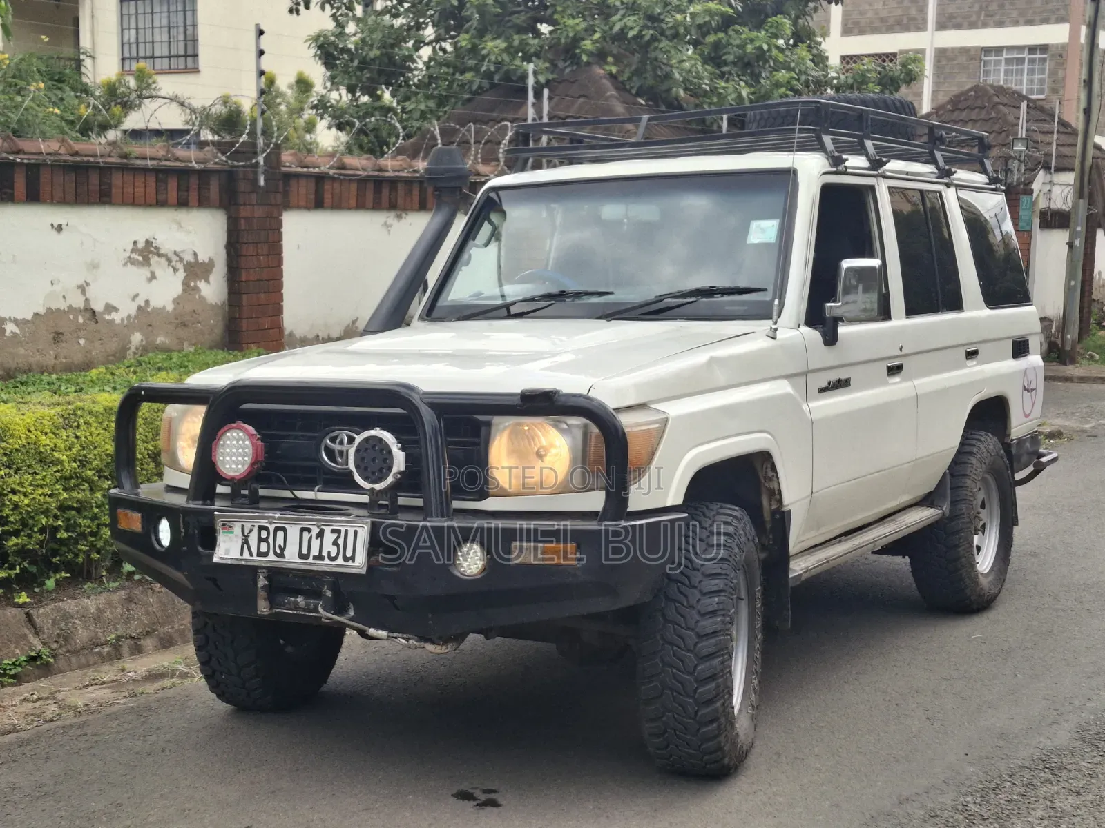 Toyota Land Cruiser 2011 Beige