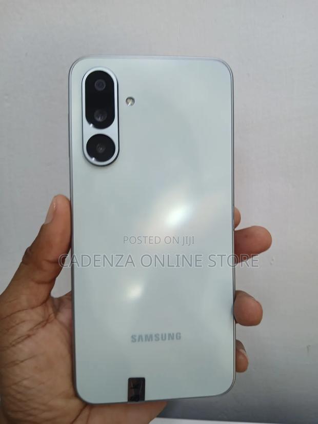 Samsung Galaxy M36 5G 128 GB White