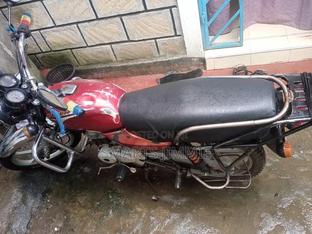 Bajaj Boxer 100 2018 Red