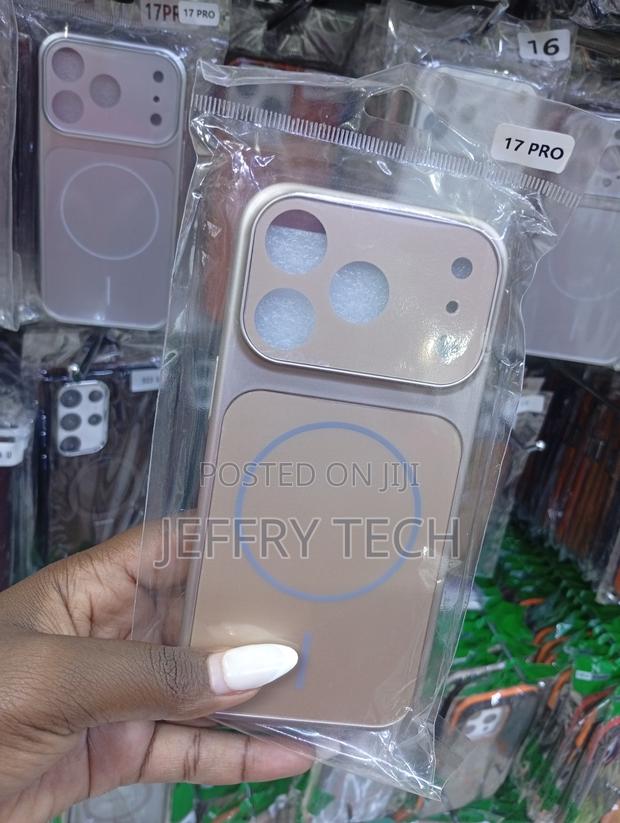 iPhone 16 Pro or iPhone 17 Pro, Magsafe-Compatible Protective Cas