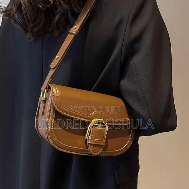 Crossbody Saddle Bag