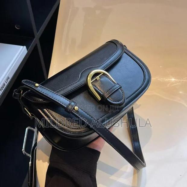 Crossbody Saddle Bag - thumbnail 4