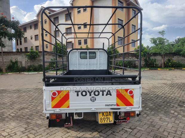 Toyota Dyna Very Clean - thumbnail 5