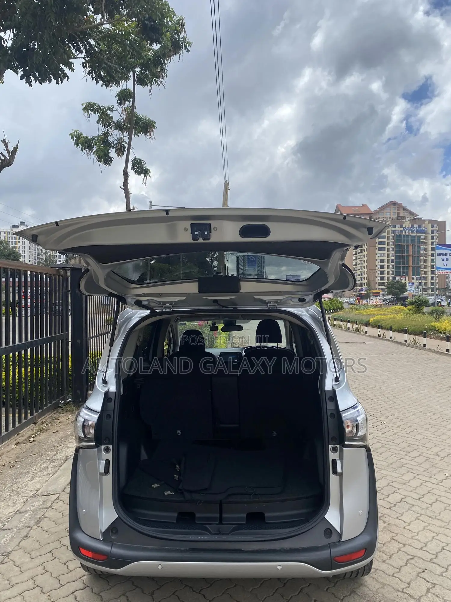 Toyota Sienta 2020 Silver