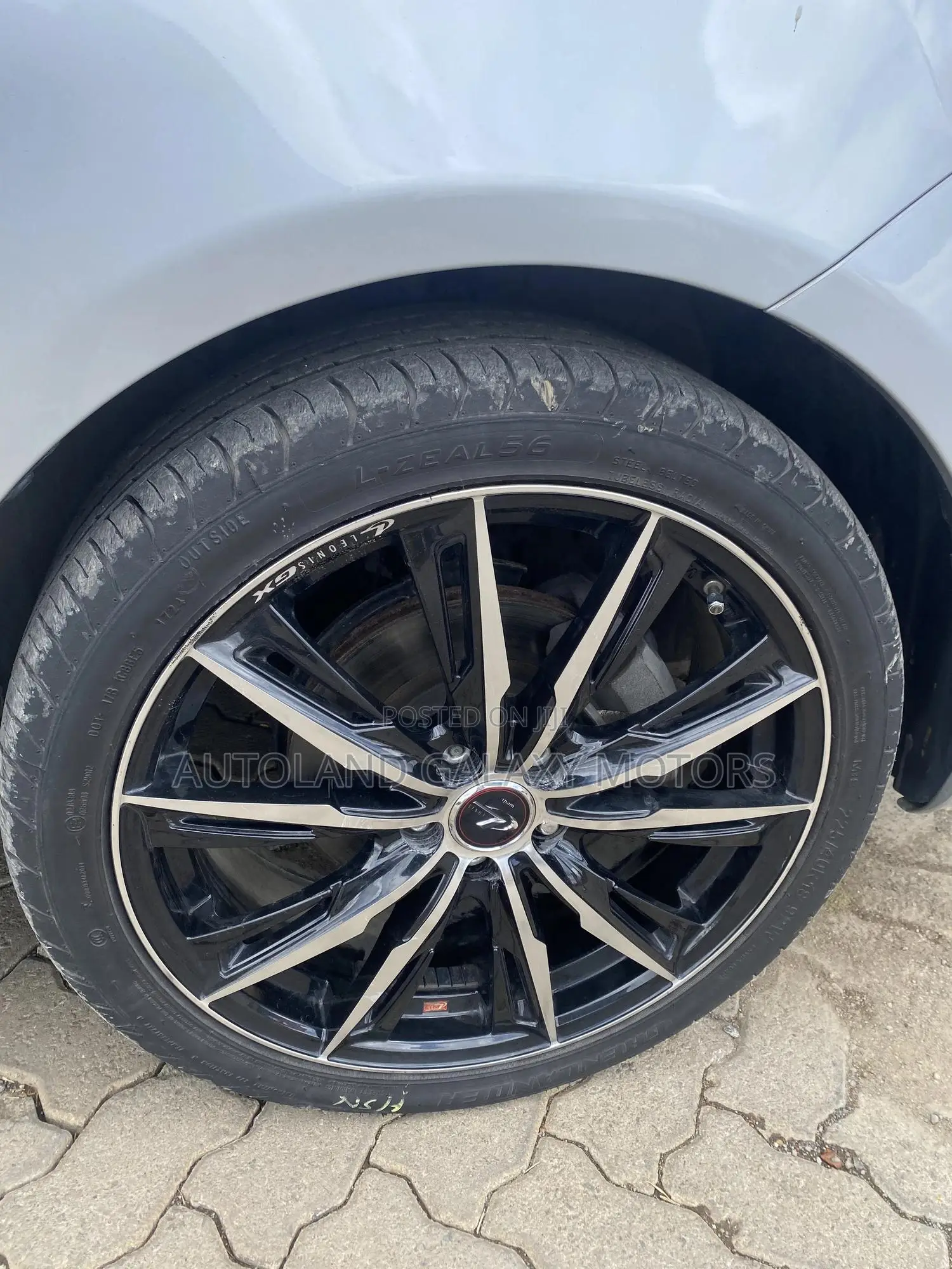 Toyota Sienta 2020 Silver