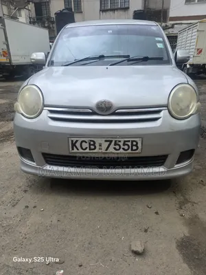 Toyota Sienta 2007 Silver