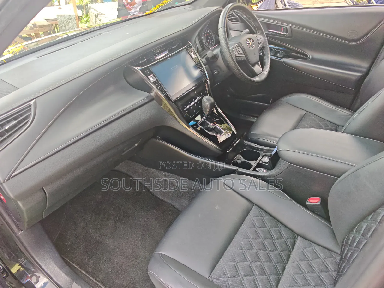 Toyota Harrier 2.0 2019 Gray