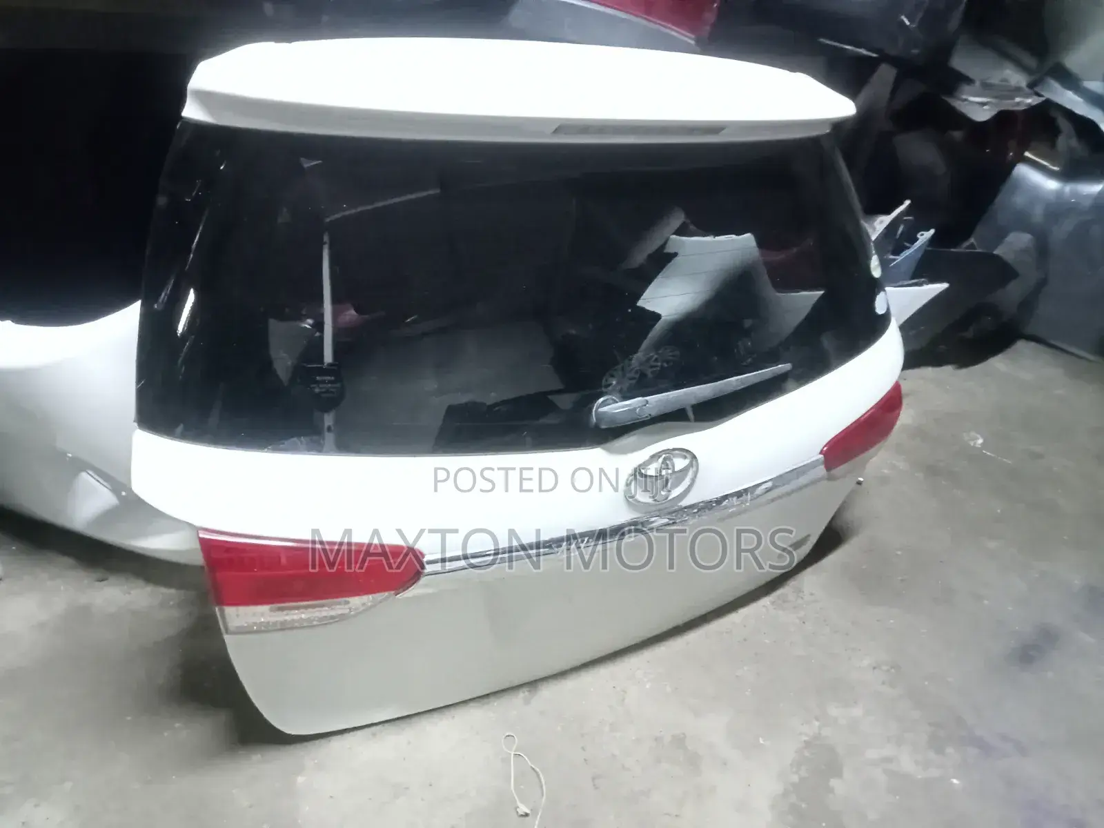 Tailgate Toyota Wish Ge20 With Red B9ot Lights