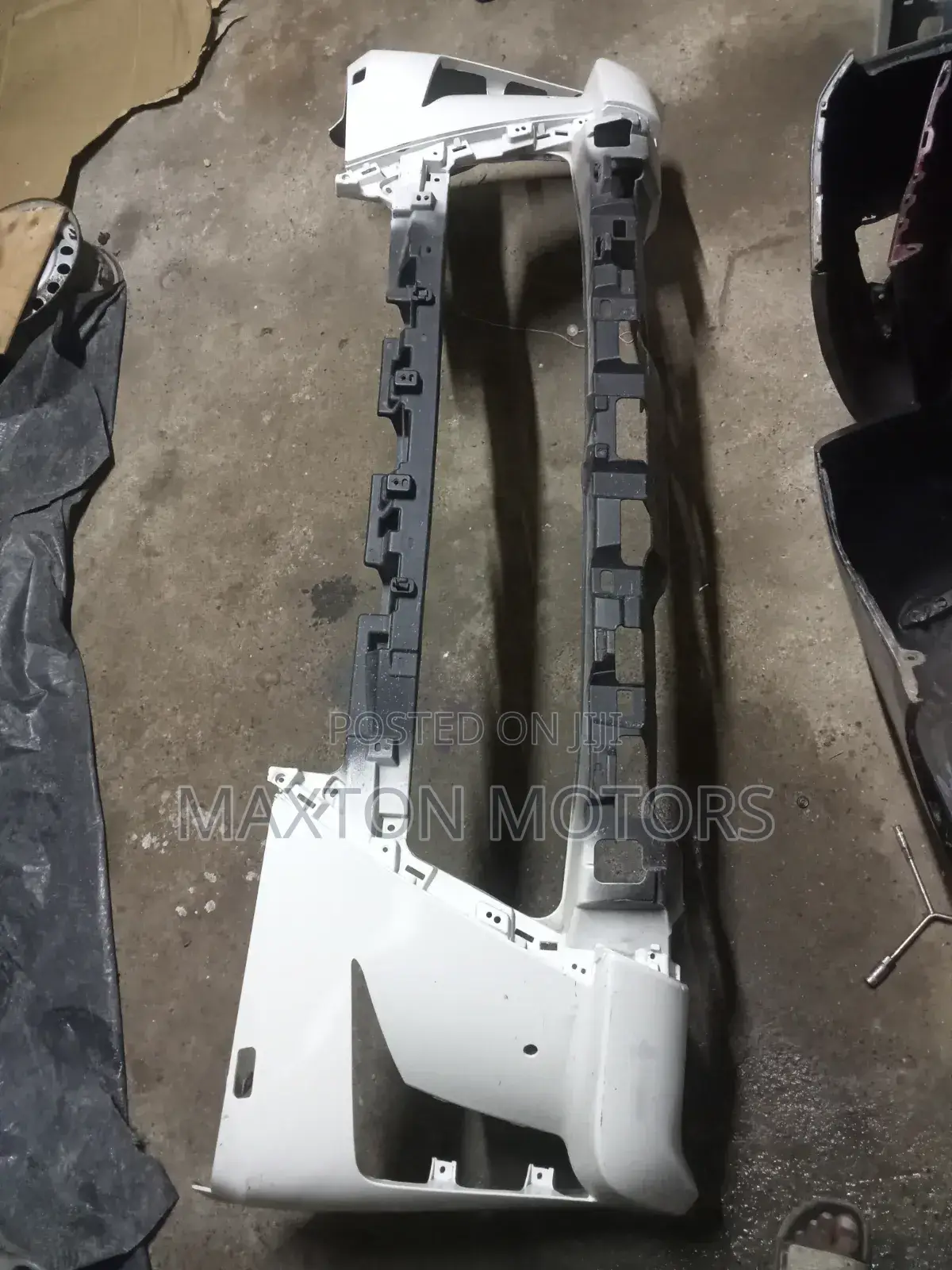 Front Bumper Lexus Lx 570