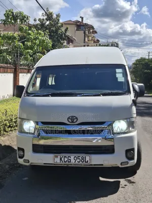 Toyota HiAce 2010 White