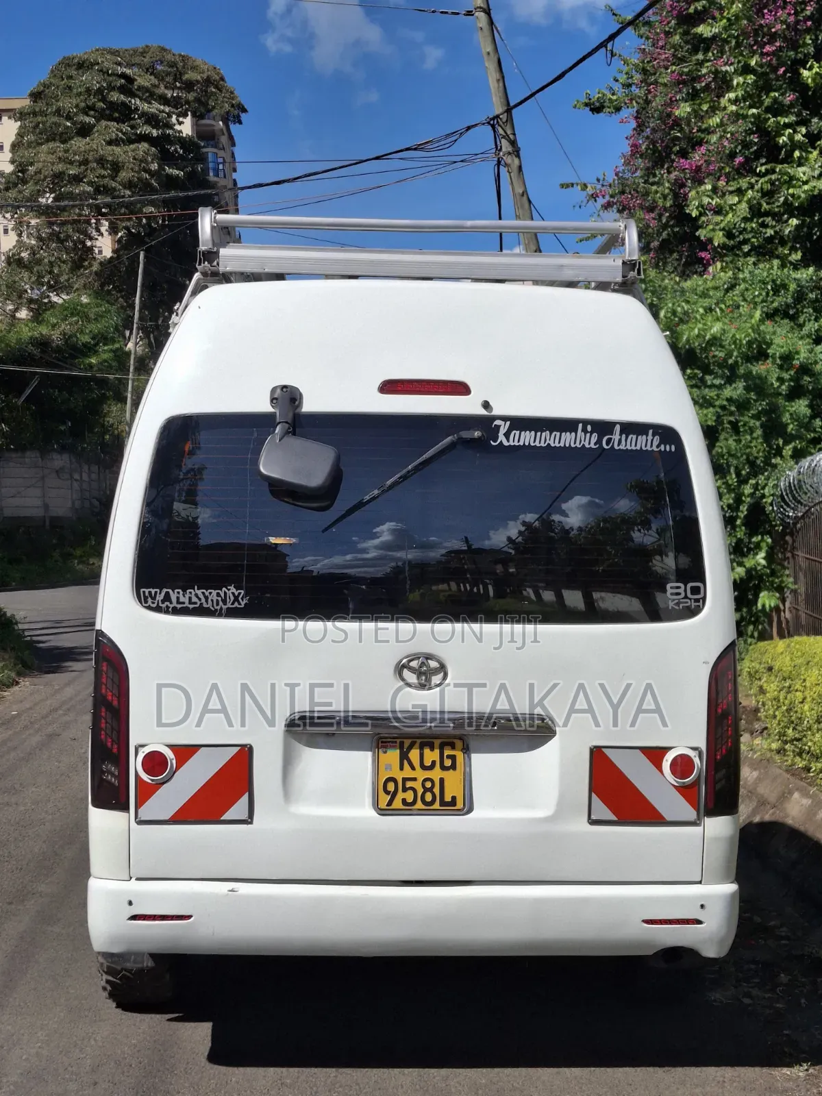 Toyota HiAce 2010 White