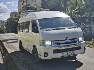 Toyota HiAce 2010 White