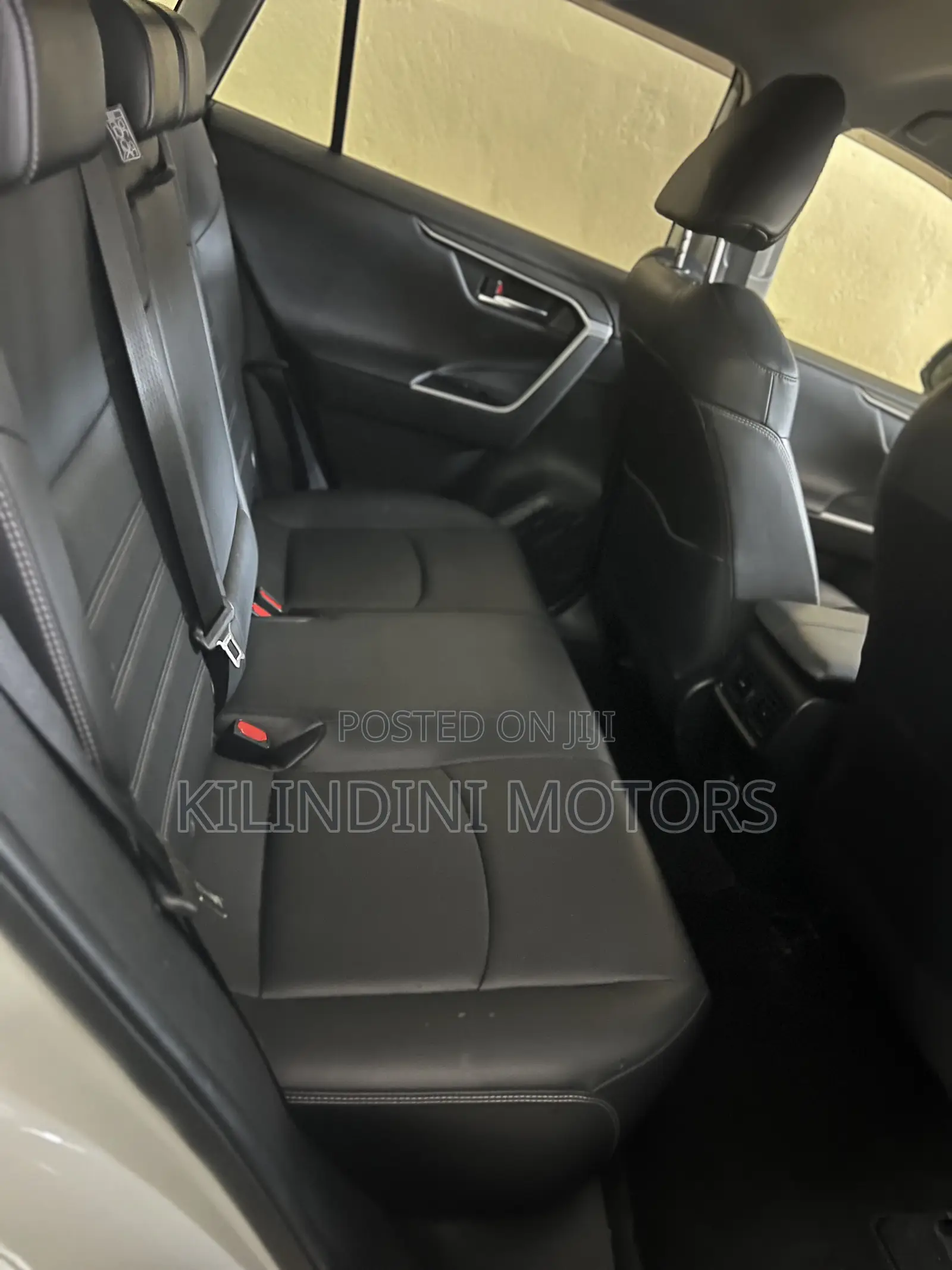 Toyota RAV4 2019 White