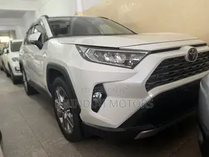 Toyota RAV4 2019 White