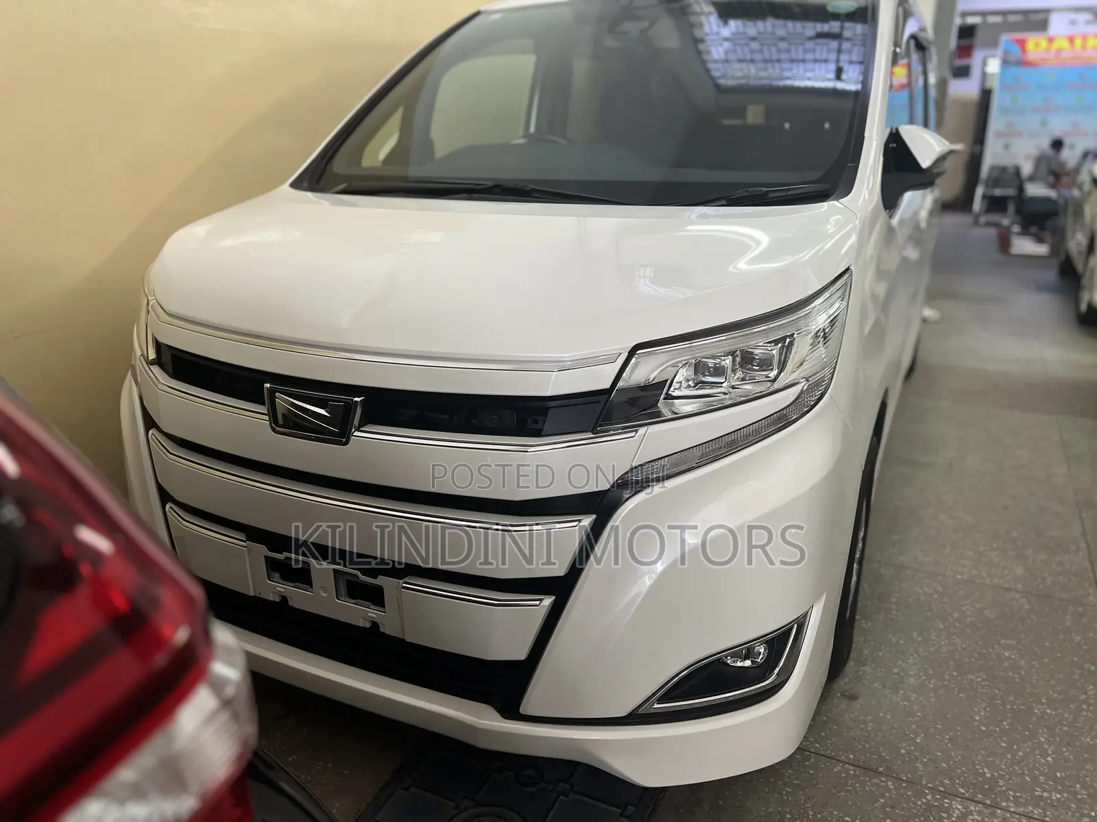 Toyota Noah 2019 White
