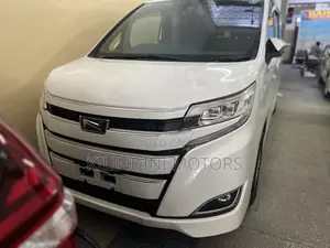 Toyota Noah 2019 White