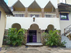 Furnished 6bdrm House in Homevista, Shella for sale
