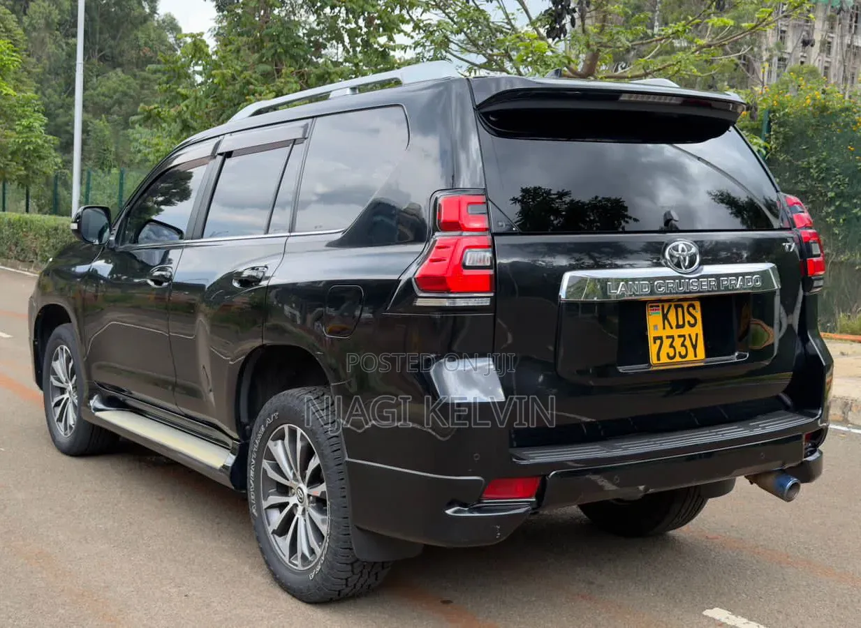 Toyota Land Cruiser Prado 2.8 2020 Black