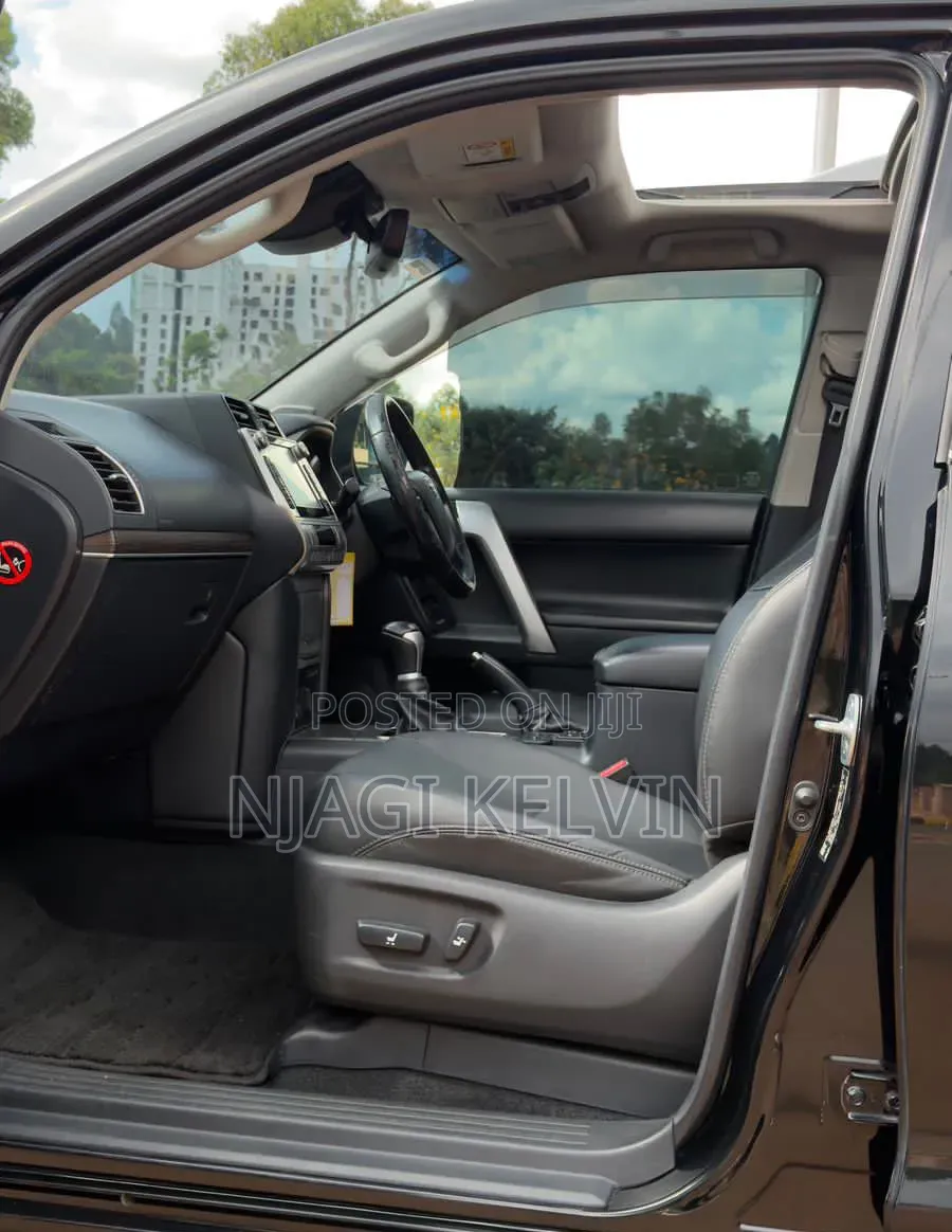 Toyota Land Cruiser Prado 2.8 2020 Black