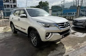 Toyota Fortuner 2018 White