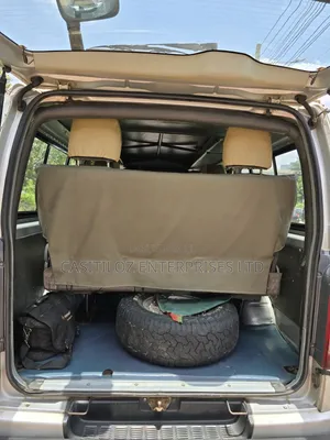 Toyota HiAce 2016 Silver