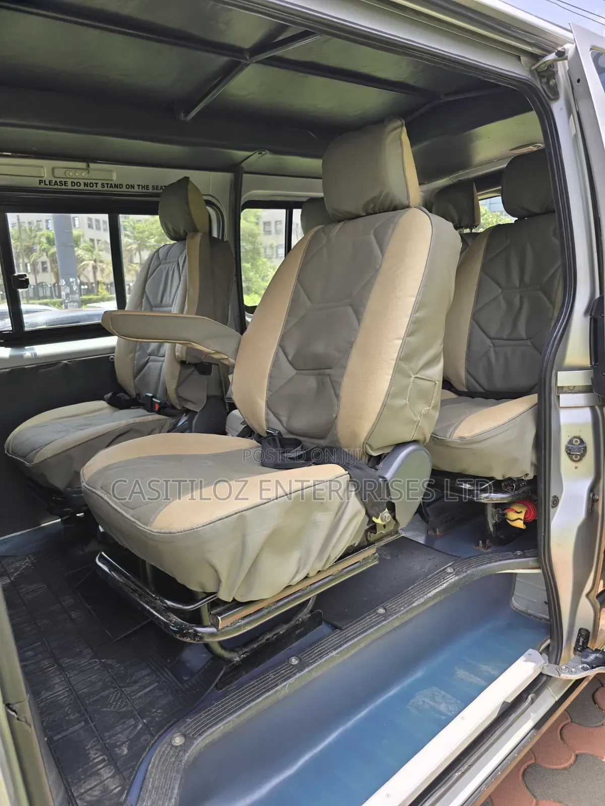 Toyota HiAce 2016 Silver