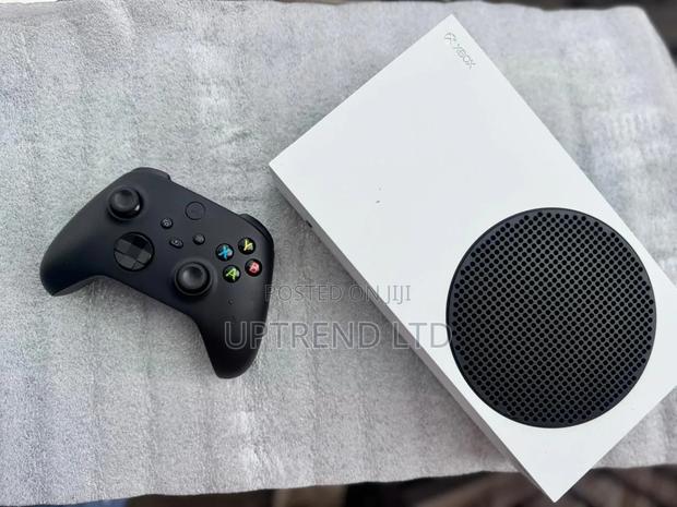 White Xbox Series S (Ex-Uk/Refurbished)
